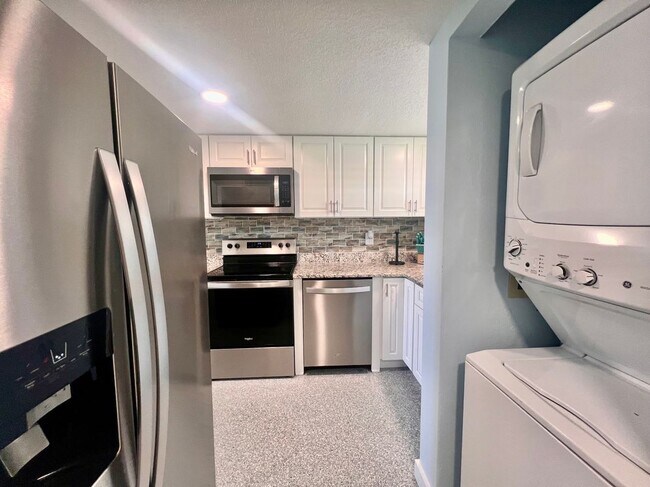 Foto del edificio - 3100 Ocean Shore Blvd