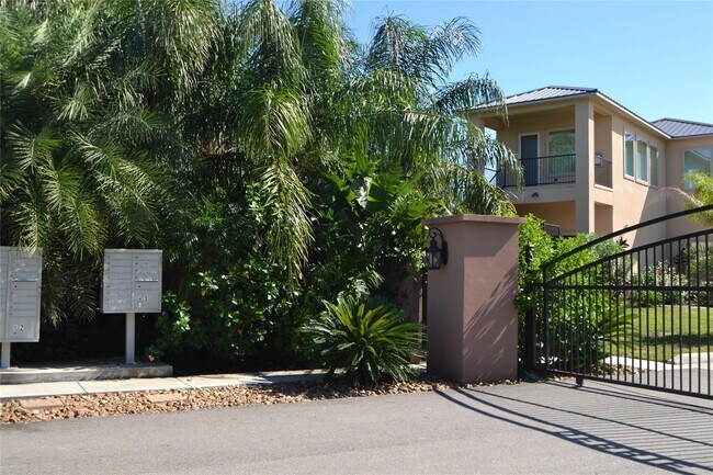 Foto del edificio - 278 Debbie Ln