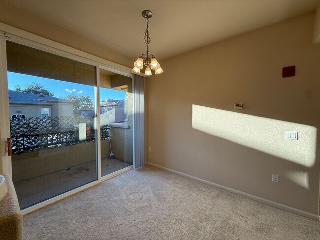 Building Photo - Sophisticated Charm in Natomas