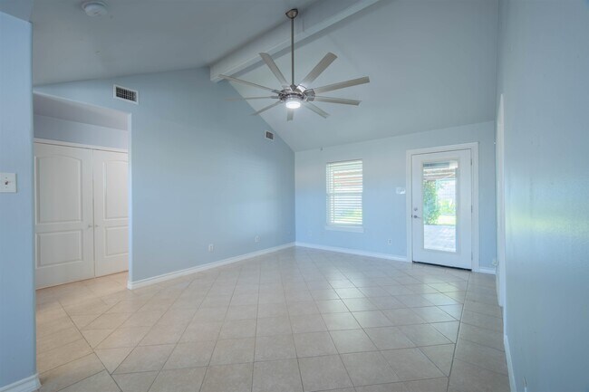 Foto del edificio - 5617 St Luke Blvd