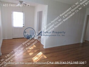 Building Photo - 403 E Freeland St