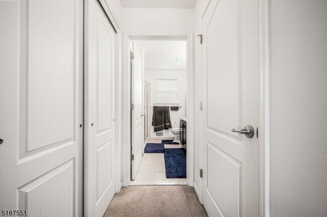 Building Photo - 150 Sowers Dr