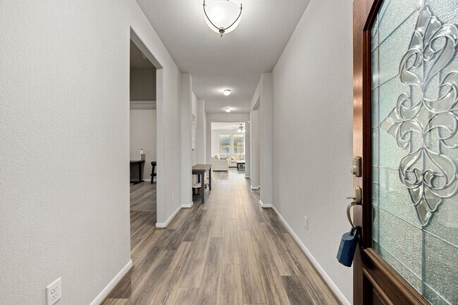 Foto del edificio - 9415 Summer River Dr