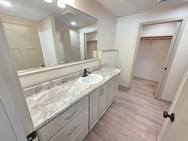 Foto del edificio - 1101 S Lawler St