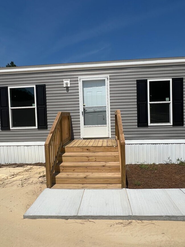 Building Photo - New! Move In Ready & Close to Downtown Aynor!
