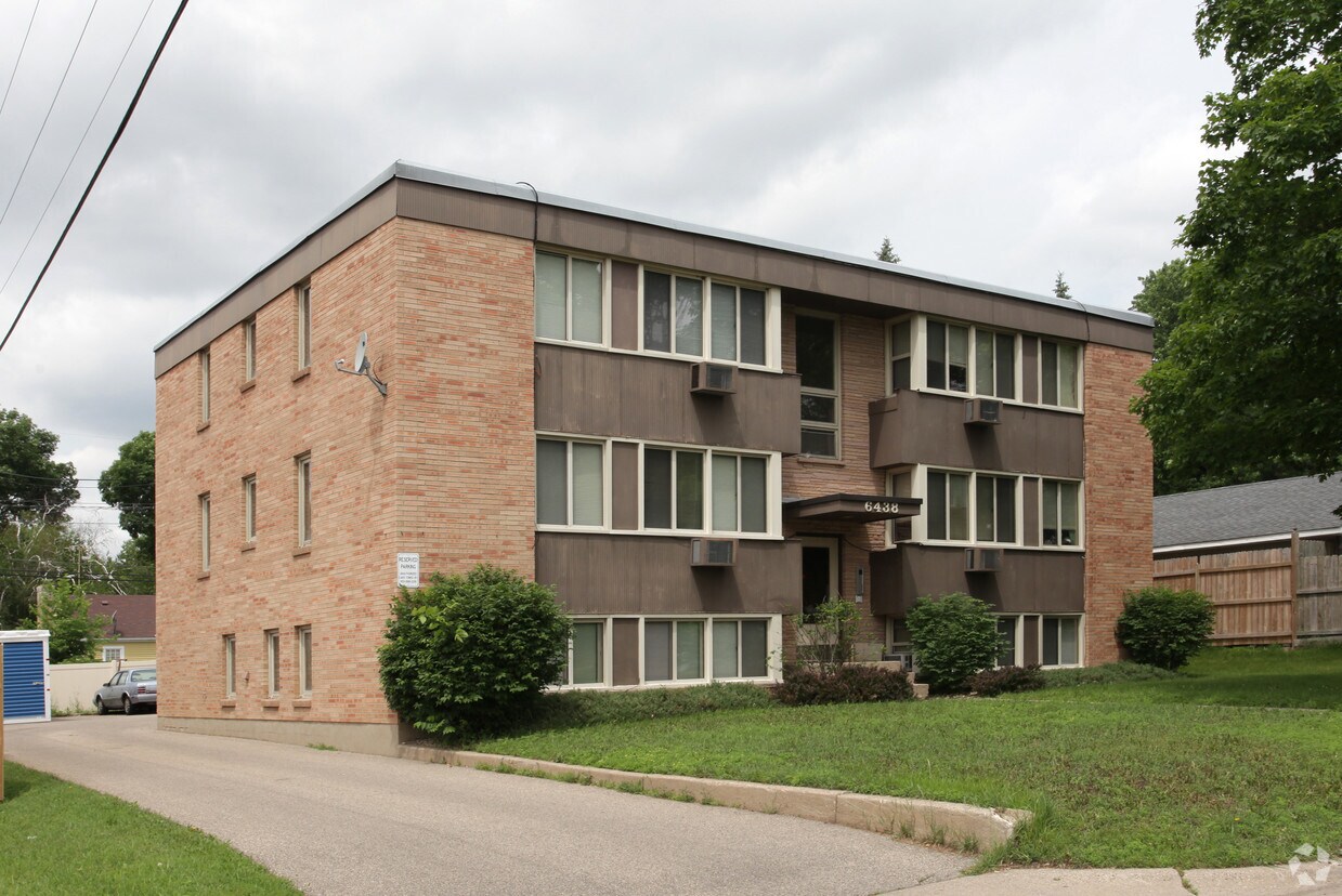 Foto principal - 6438 Pleasant Ave S