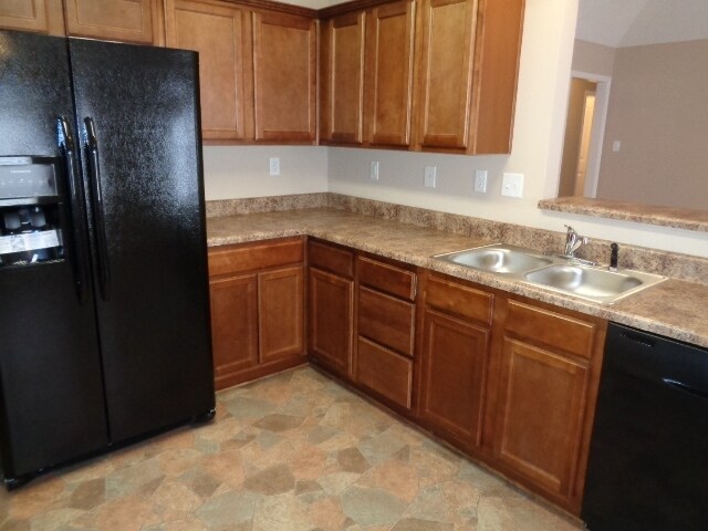 Foto del edificio - 10062 Mill Hill Ave