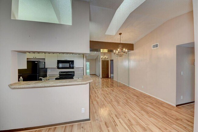 Building Photo - 2500 SE Anchorage Cove