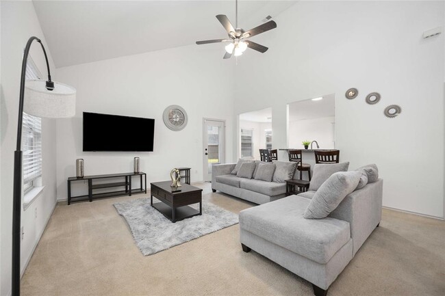 Foto del edificio - 5767 Wandering Creek Dr