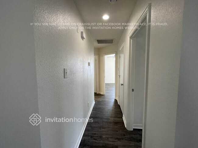Foto del edificio - 4801 Mountain Ridge Ln