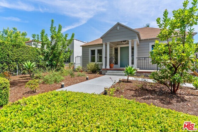 Foto del edificio - 3721 Valleybrink Rd