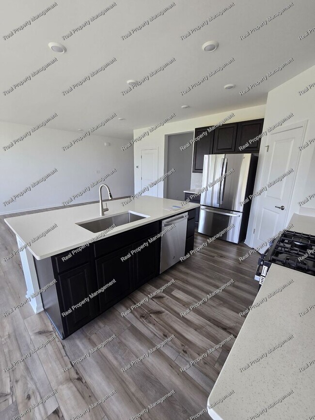 Foto del edificio - New Construction 3 Bedroom Townhome