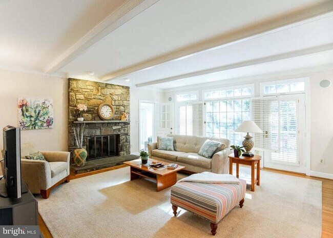 Foto del edificio - 9720 Holloway Hill Ct