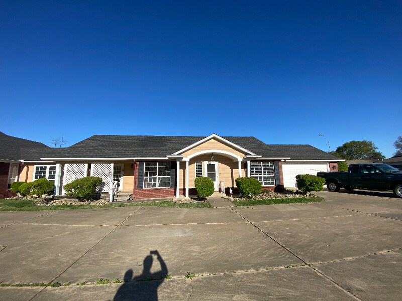 4803 St Andrews Way Unit 4803, Fort Smith, AR 72903 Room for Rent in