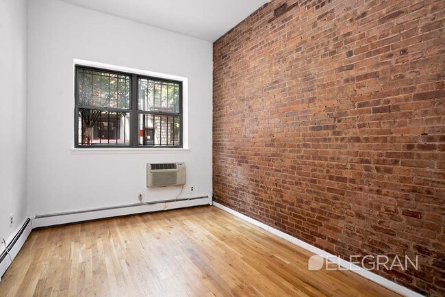 Foto del edificio - 207 Sullivan St