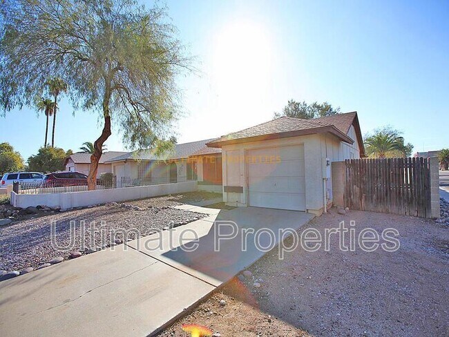 Building Photo - 3045 W Tonopah Dr
