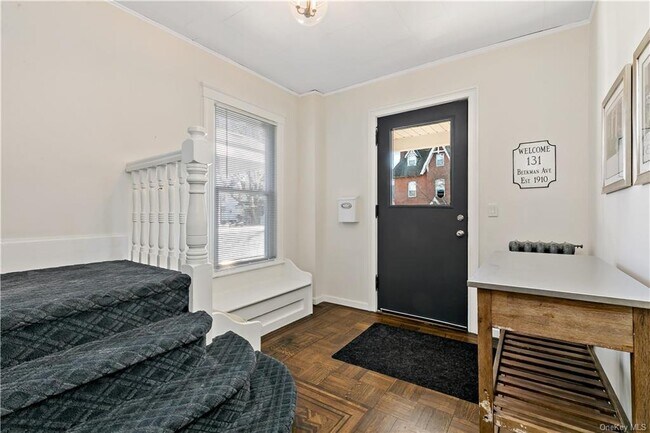 Building Photo - 131 Beekman Ave