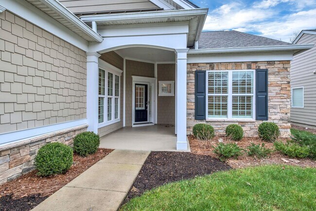 Foto del edificio - Del Webb Lake Providence Home