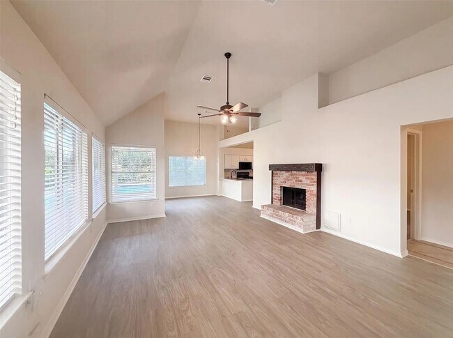 Foto del edificio - 11827 Meadowchase Dr