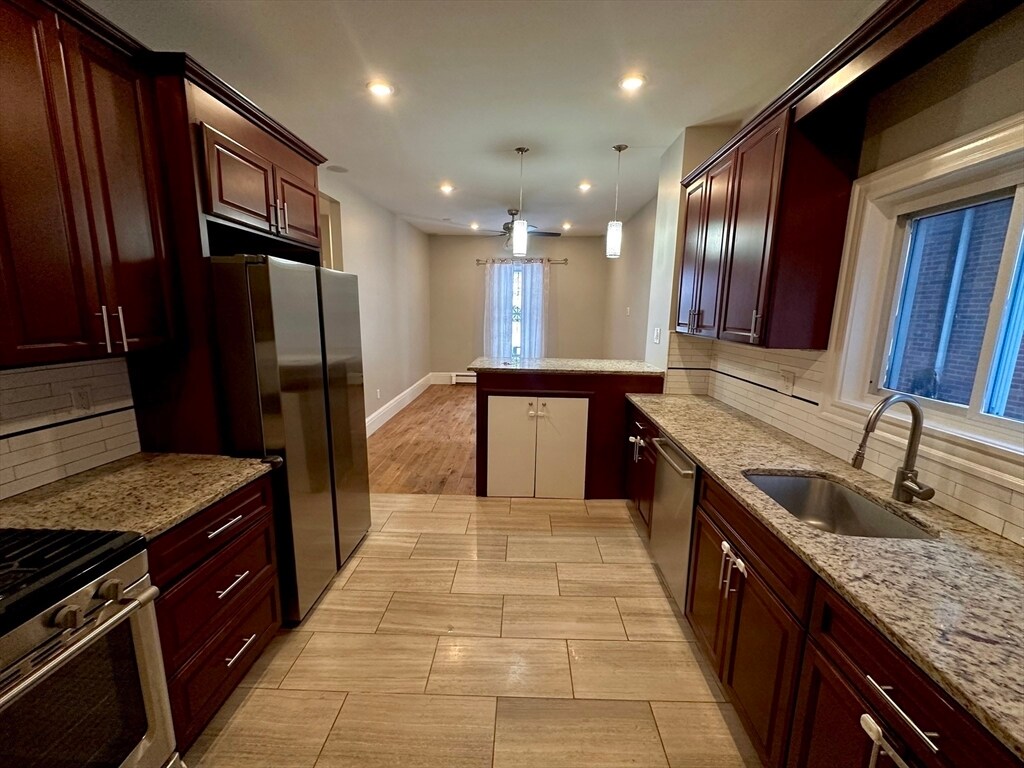 Foto principal - 565 Salem St