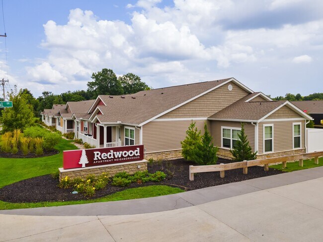 Foto del edificio - Redwood Batavia Tealtown Road