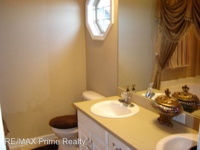 Building Photo - 4 br, 3 bath House - 4507 Village Court