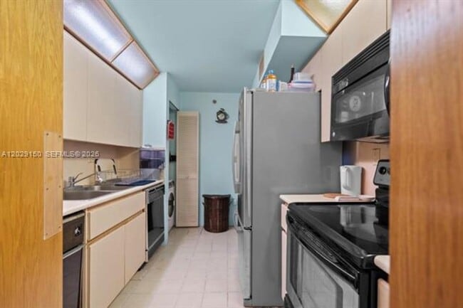 Photo - 151 SE 15th Rd cu-502 Apartment