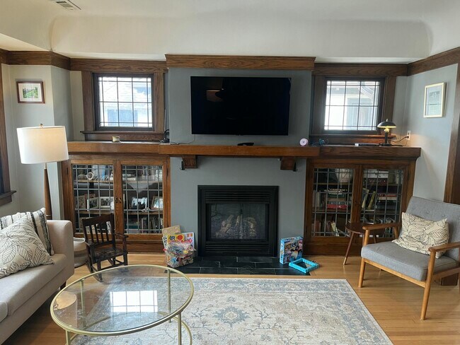 Foto del edificio - 5909 W Washington Blvd