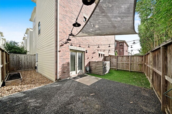 Foto del edificio - 650 Westcross St