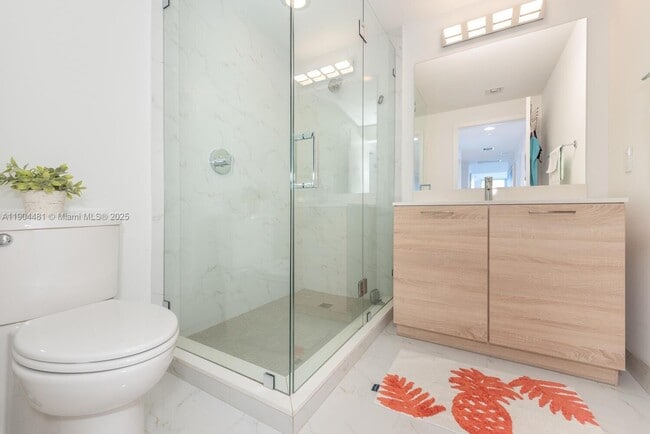 Photo - 16385 Biscayne Blvd Apartment