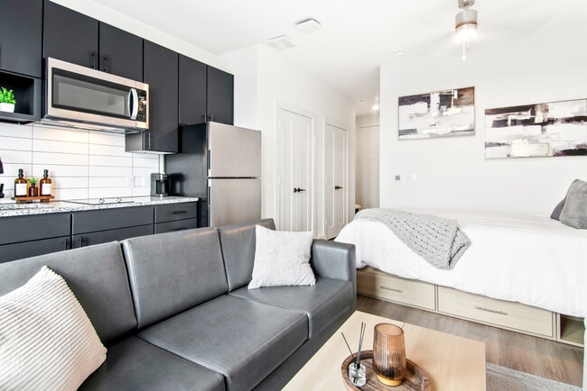 Building Photo - 714 Richmond Ave.