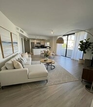 Building Photo - 6830 Indian Creek Dr