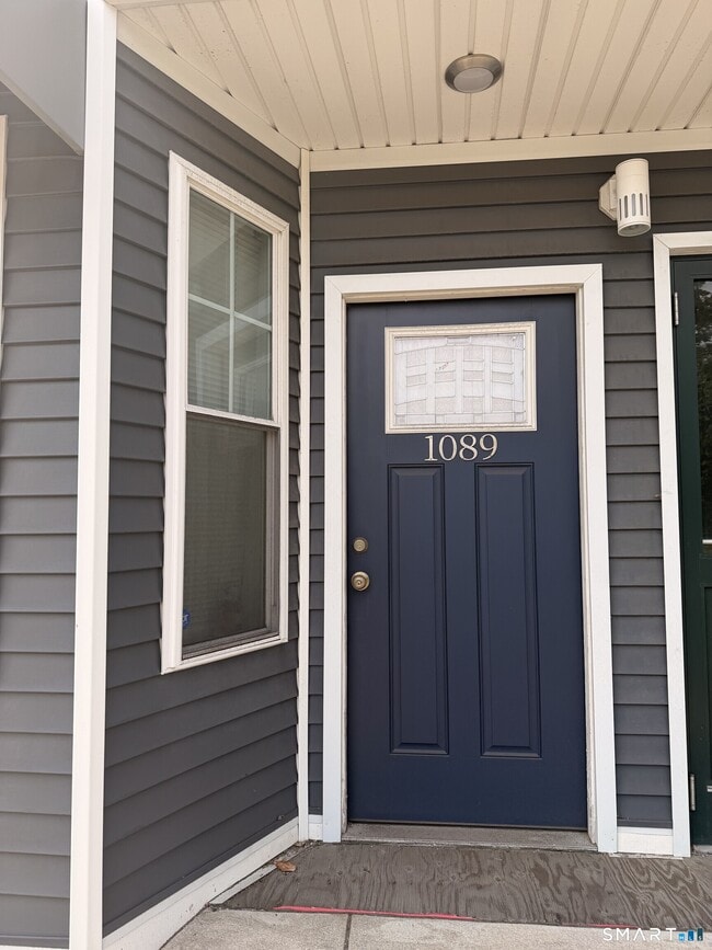 Building Photo - 1089 Whalley Ave