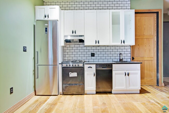Building Photo - 335 Saint Nicholas Ave