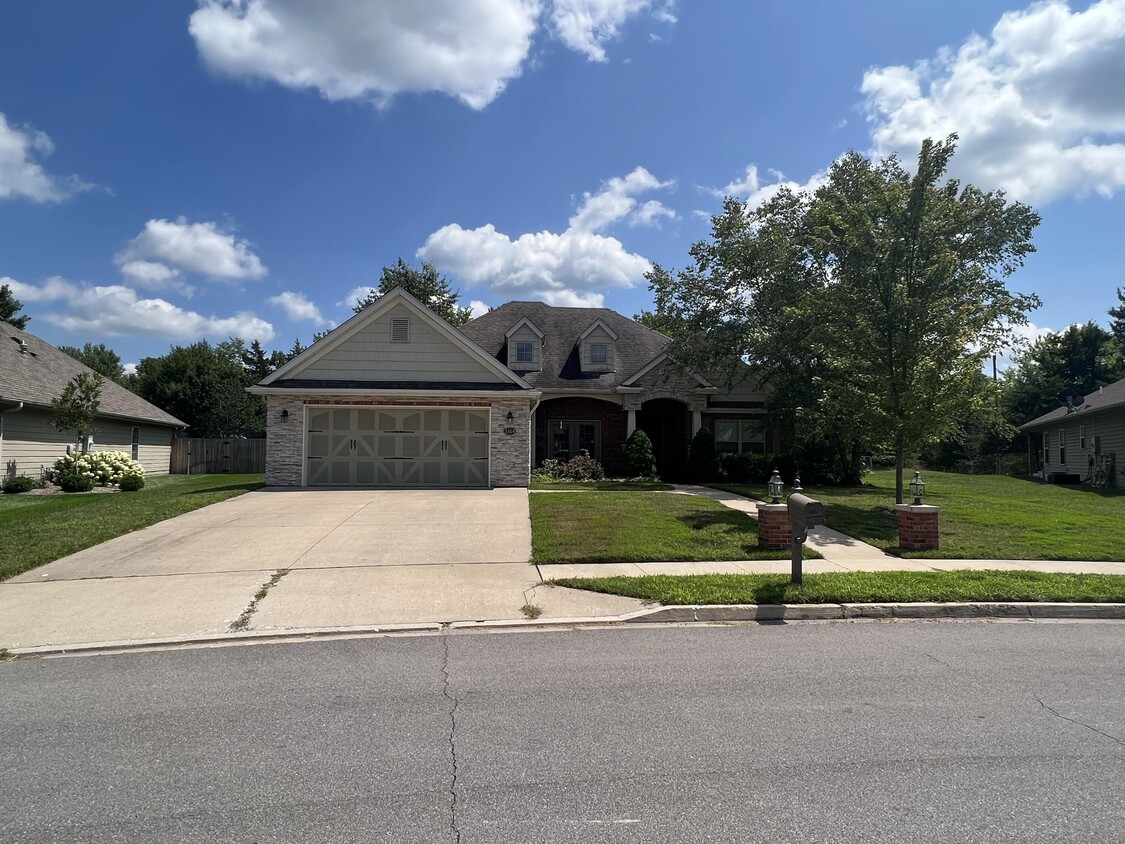 3304 Longfords Mill Dr, Columbia, MO 65203 House Rental in Columbia