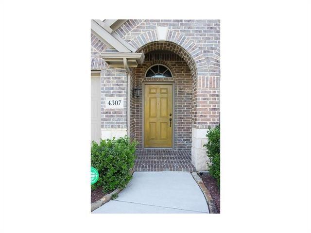 Foto del edificio - 4307 Oak Bluff Dr
