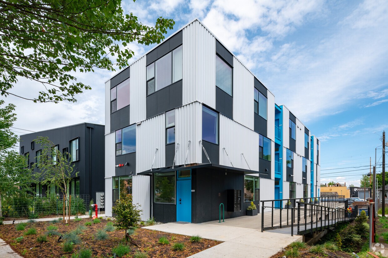 Ainsworth Terrace Apartments Apartments in WA