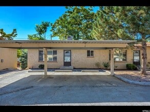 Building Photo - 923 E 500 S