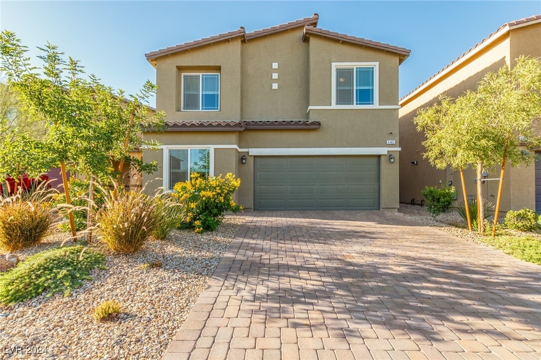 Foto principal - 4482 Zara Point Ave