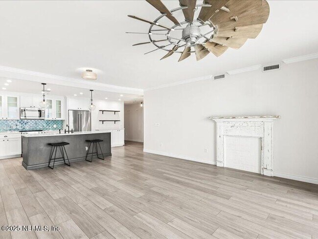 Foto del edificio - 1415 1st St N