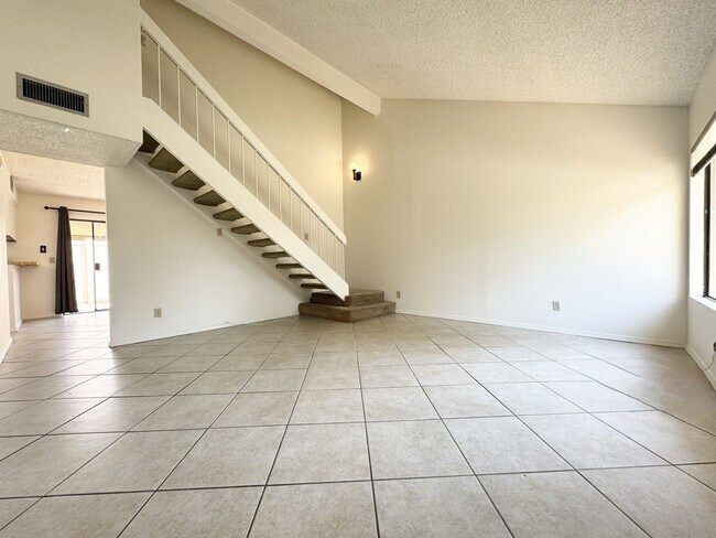 Foto del edificio - AVAILABLE NOW!! Charming 3 bedroom 2-bathr...