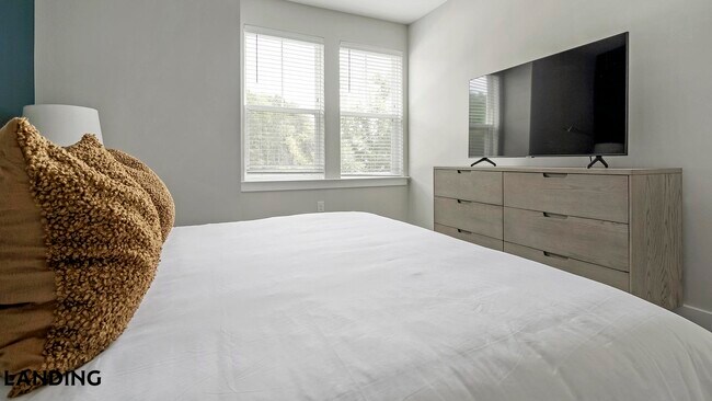 Foto del edificio - 3005 Chestnut Grv Ln