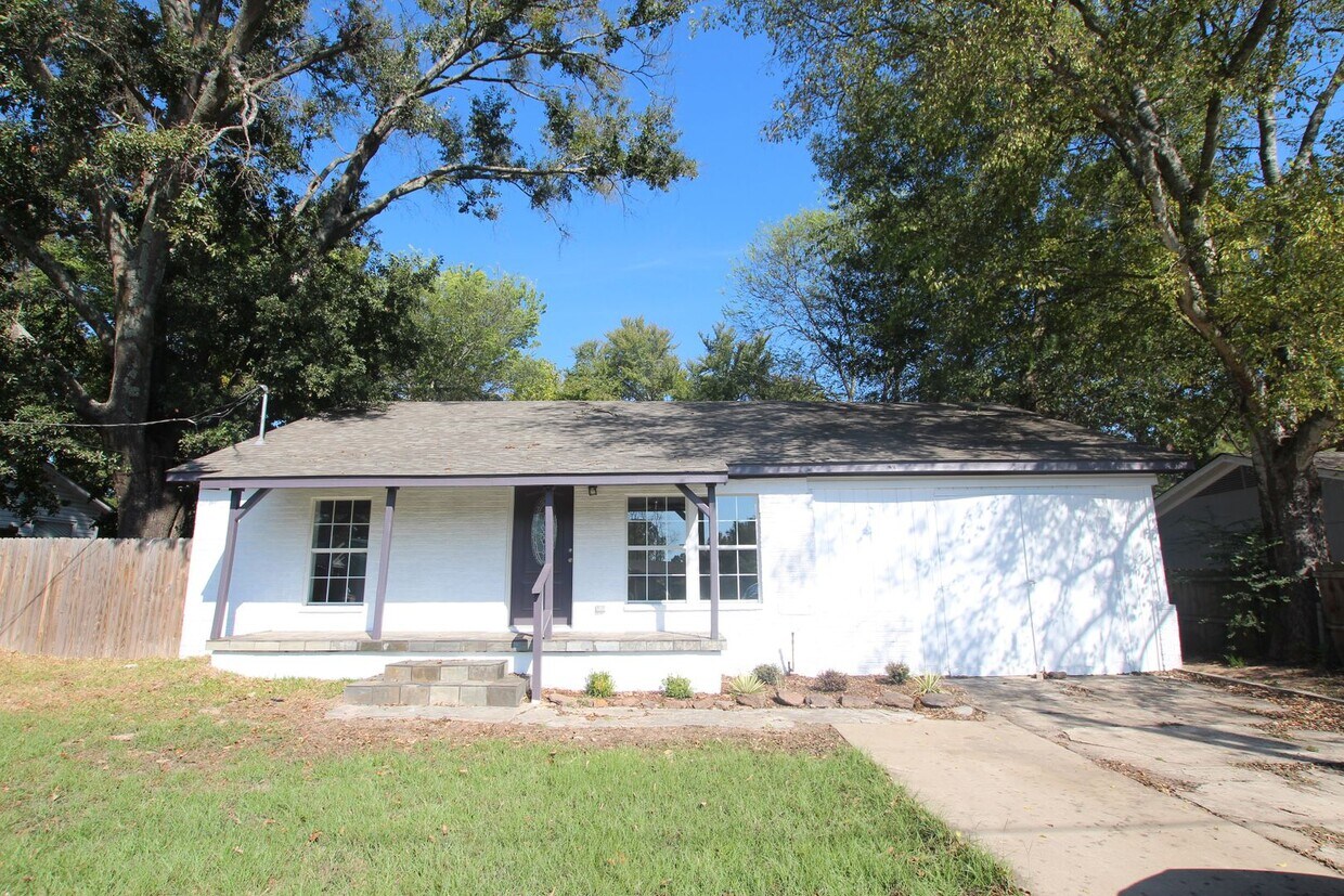 219 Half St, Lindale, TX 75771 House Rental in Lindale, TX