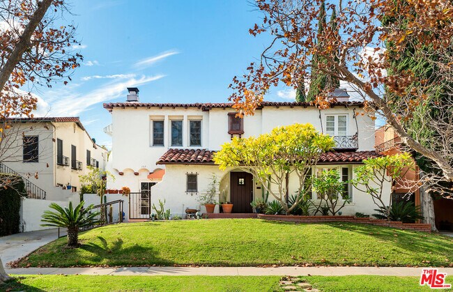 Foto del edificio - 119 N Orange Dr