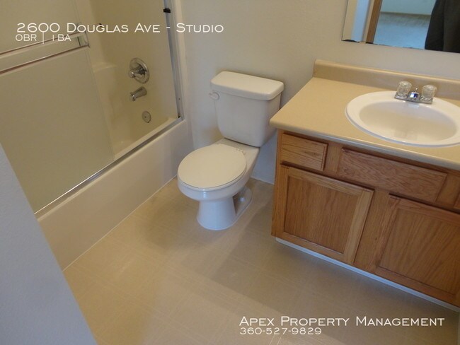 Foto del edificio - NEAR WWU - South Campus Place - LAST STUDIO!