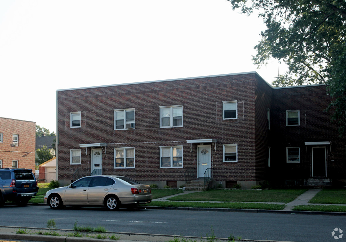 Building Photo - 114-31-114-59 Francis Lewis Blvd