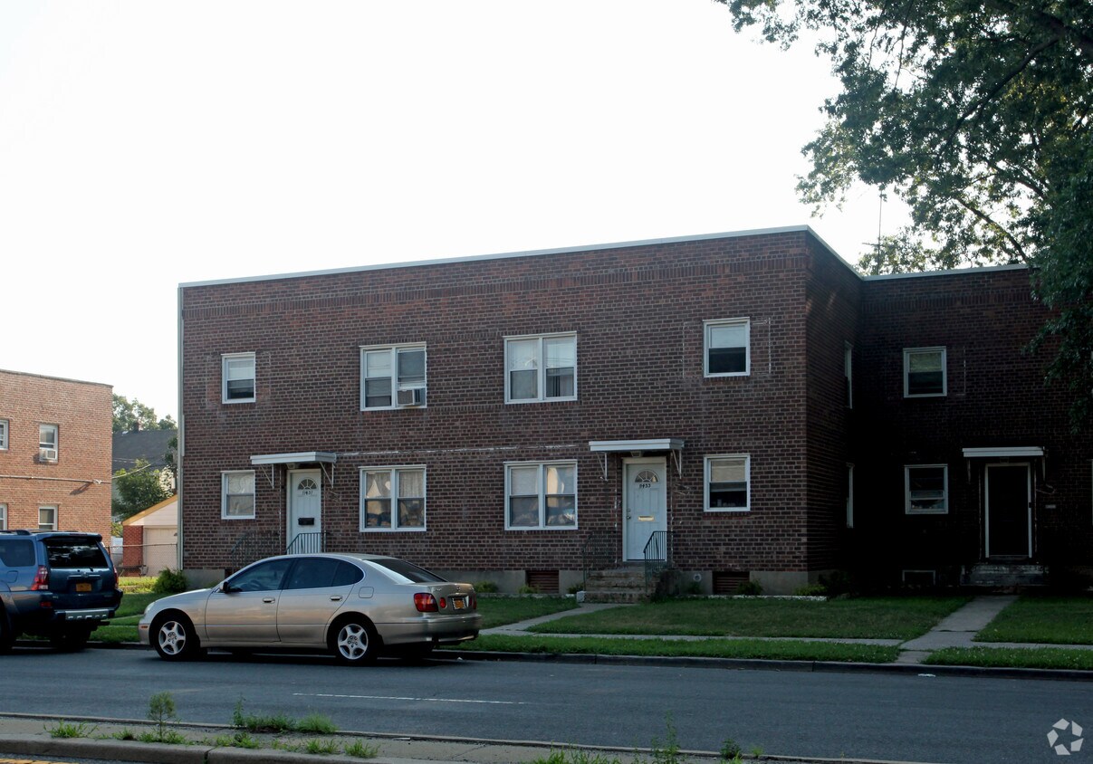 Foto del edificio - 114-31-114-59 Francis Lewis Blvd