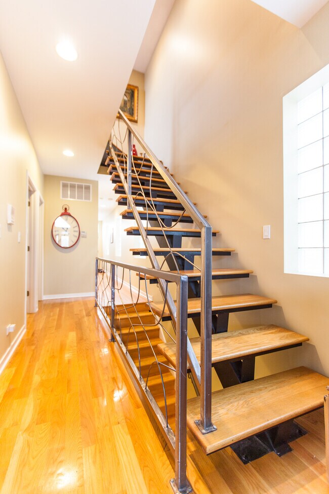 Foto del edificio - 928 N Wood St