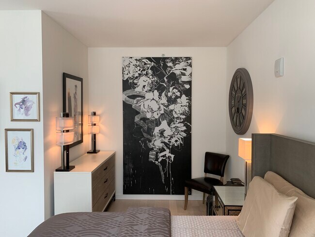 Foto del edificio - 590 1st Ave S
