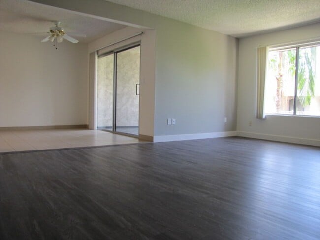 Building Photo - Glendora West Apartments